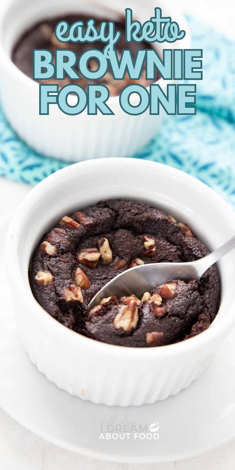 This keto brownie in a mug is gooey and decadent, and serves just one person. It's the perfect single-serve dessert when you need chocolatey goodness but you don't want the leftovers. Keto Brownie In A Mug, Keto Mug Brownie, Mug Brownie Recipes, Mug Brownie, Keto Protein Powder, Keto Mug, Keto Treats, Brownie In A Mug, Single Serve Desserts