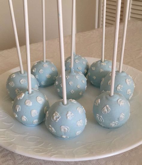 Blue Rose Cake, Bunny Cake Pops, Blue Cake Pops, Rose Cake Pops, Baby Shower Cake Pops, Shower Desserts, Light Blue Wedding, Baby Shower Desserts, Blue Food