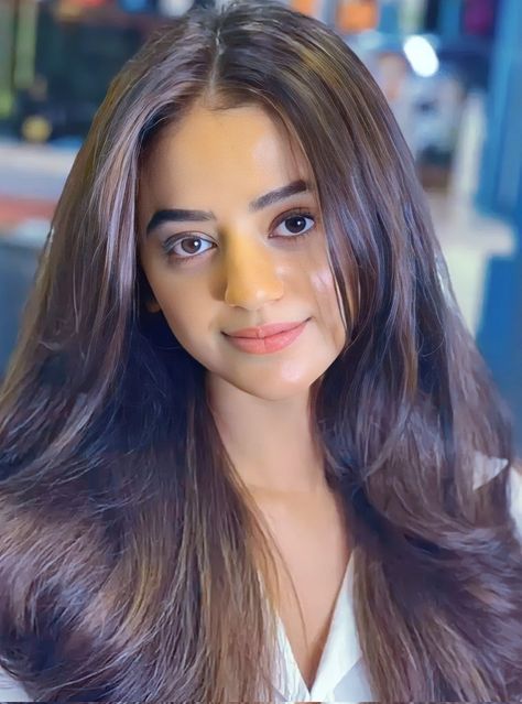 Helly Shah, Bridal Makeup Looks, Beauty Images, Girly Images, Beautiful Smile Women, Girl Face, Stylish Girl, Bridal Makeup, Makeup Looks