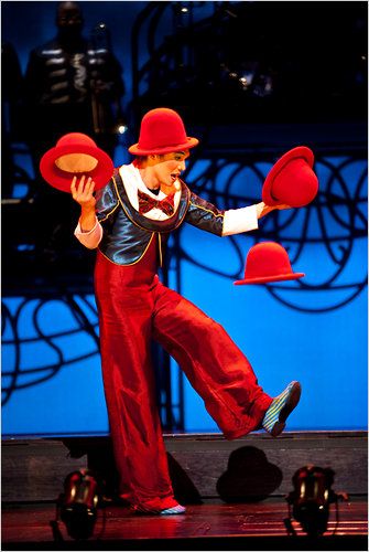 Preschool Circus, Clown Costumes, Pierrot Clown, Circus Acts, Clown Clothes, Theater Performance, Gala Fashion, Circus Costume, Clowning Around