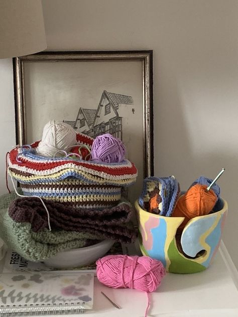 Yarn Aesthetic, Slow Living, Artist Artwork, Knitting Inspiration, Cute Crochet, Crochet Ideas, Crochet Designs, Knitting Pattern, Art Artist