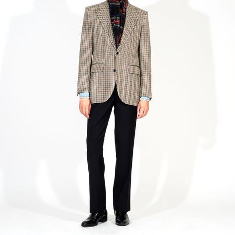 sand houndstooth single-breasted two-button jacket, classic fit, in Scottish wool tweed #JACKET #HOUNDSTOOTH #HUSBANDSPARIS Hounds Tooth, Jacket Buttons, Tweed Jacket, Fit In, Wool