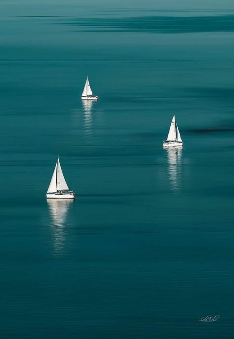 Boat Wallpaper, Sailboats, Photography Inspo, Beautiful Photography, Beautiful Landscapes, Fine Art Photography, The Ocean, Art Wallpaper, Watercolor Art