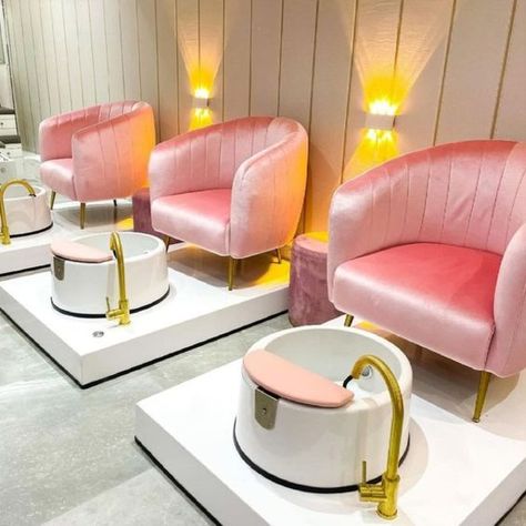 Pedicure Chair Ideas, Pedicure Massage, Manicure Chair, Pedicure Station, Spa Pedicure Chairs, Pedicure Chairs For Sale, Spa Furniture, Spa Interior Design, Beauty Salon Furniture