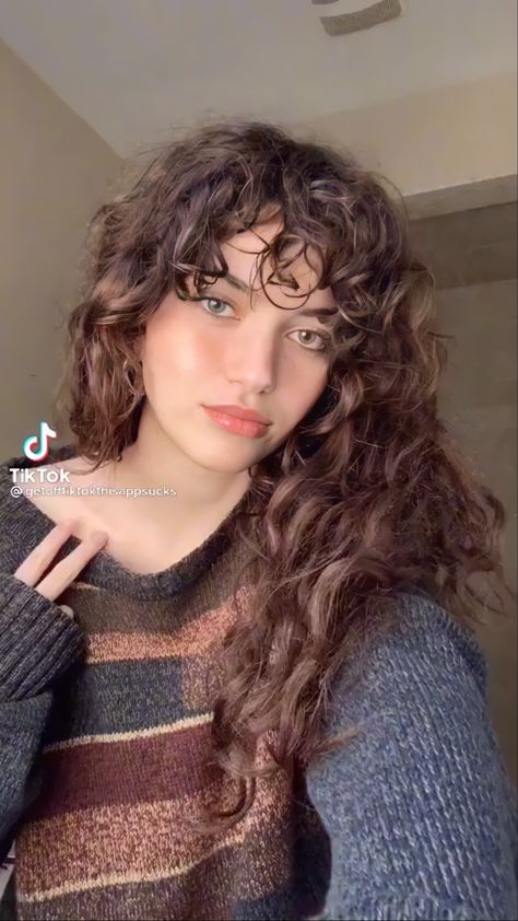 Natural Curly Hair Cuts, Curly Hair Photos, Haircuts For Wavy Hair, Haircuts For Curly Hair, Curly Hair Inspiration, Curly Girl Hairstyles, Curly Hair With Bangs, Curly Hair Tips, Cut My Hair