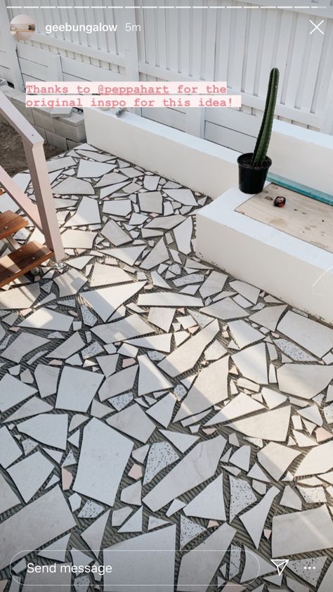 Mozaik Floor, Inside Cupboard, Broken Tile Mosaic, Small Yard Landscaping, Paver Designs, Porch Tile, Outdoor Fireplace Designs, Summer Front Porches, Pool Landscape Design