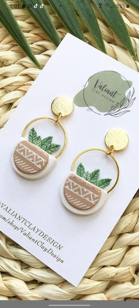 Mama Clay Earrings, Plant Polymer Clay Earrings, Plant Clay Earrings, Kid Earrings, Diy Gifts To Sell, Polymer Clay Embroidery, Earring Inspo, Flower Resin Jewelry, Diy Earrings Polymer Clay