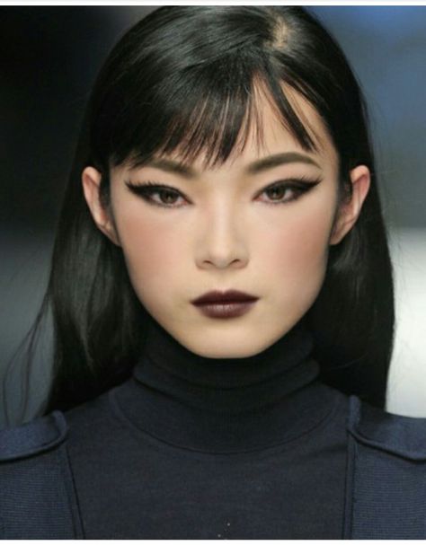 xiao wen ju Makeup Runway, Winged Eyeliner Makeup, Glowing Radiant Skin, Asian Ladies, Eyeliner Styles, Purple Lipstick, Runway Makeup, Home Remedies For Hair, Gothic Makeup