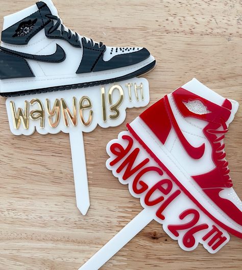 2000s Birthday Party, Sports Party Decor, 2000s Birthday, Michael Jordan Birthday, Nike Cake, Jordan Cake, Jordan Baby Shower, 21st Ideas, Sports Party Decorations