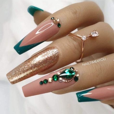 Emerald Nails, Green Acrylic Nails, Long Acrylic Nail Designs, Gold Nail, Fall Acrylic Nails, Acrylic Nails Coffin Short, Nail Art Ideas, Coffin Nails Designs, Classy Nails