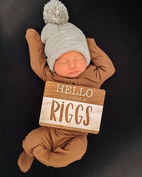 Country Baby Names, Southern Baby Names, Baby Announcement Photoshoot, Baby Boy Birth Announcement, Baby Name Announcement, Kids Goals, Sweet Baby Names, Baby Boy Announcement, Nursery Pictures