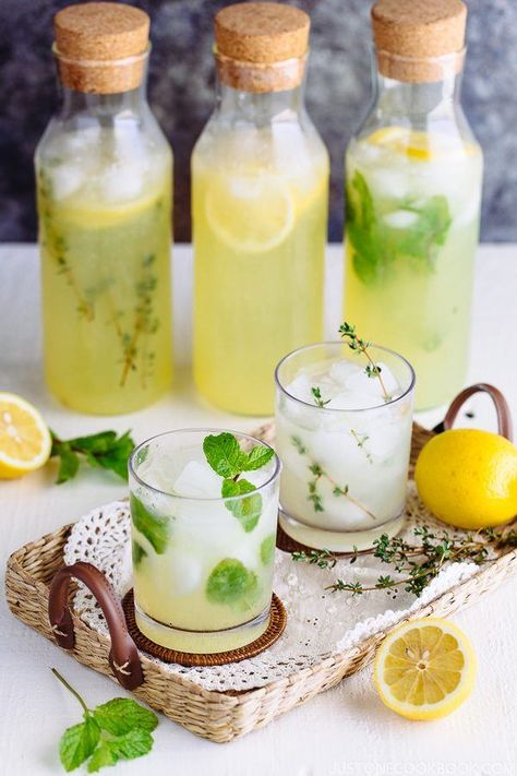 Homemade Lemonade (Classic, Mint, and Thyme) | Easy Japanese Recipes at JustOneCookbook.com Easy Homemade Lemonade, Homemade Lemonade Recipes, Easy Japanese Recipes, Mint Lemonade, Lemon Drink, Homemade Lemonade, Japanese Recipes, Lemonade Recipes, Curry Chicken Recipes