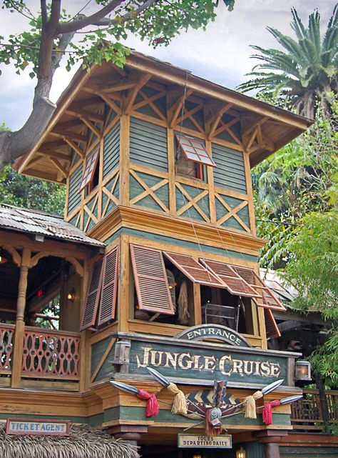 Adventureland Aesthetic, Disneyland Adventureland, Adventureland Disneyland, Walt Disney Paris, Jungle Cruise Disneyland, Disneyland Usa, Disneysea Tokyo, Safari Costume, Disneyland Ca