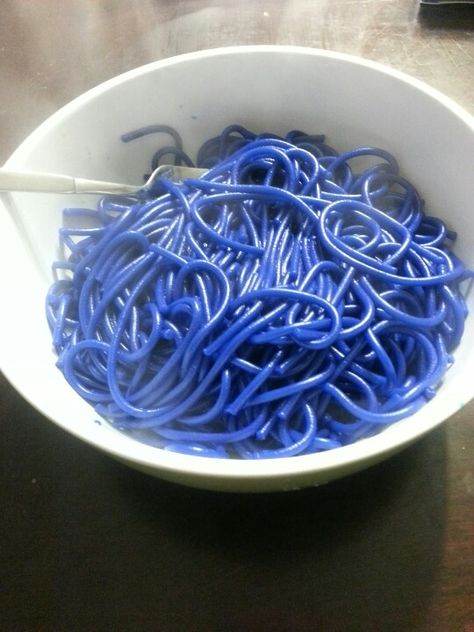 My first attempt at colored noodles for the boys. Added Wilton food coloring to pasta water with noodles. Color absorbed into pasta! Pasta Rasta, Blue Noodles, Blue Dinner Party, Jackson Core, Colored Noodles, Blue Treats, Blue Pasta, Blue Buffet, Feast Ideas