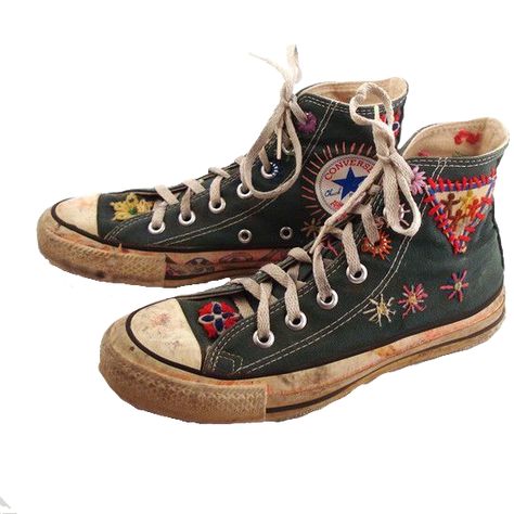 Shoes Sneakers Converse, Estilo Hippy, Dr Shoes, Sneakers Converse, Estilo Punk, Swag Shoes, Swaggy Outfits, Hi Top, 70s Vintage