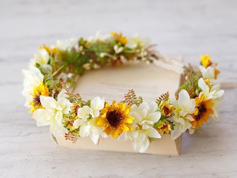 Sunflower Flower Crown, Sunflower Headpiece, Destination Wedding Hair, Yellow Flower Crown, Sunflower Wedding Decorations, Wreath Sunflower, Sunflower Wedding Bouquet, Wedding Halo, Sunflower Themed Wedding