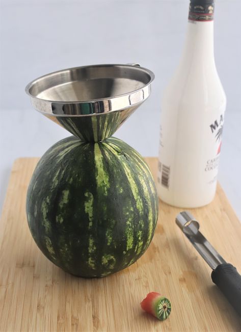 Spiked Watermelon Spiked Watermelon, Watermelon Sticks, Emeril Lagasse Recipes, Flavored Rum, Party Drinks Alcohol, Boozy Desserts, Watermelon Recipes, Picnic Wedding, Rum Drinks