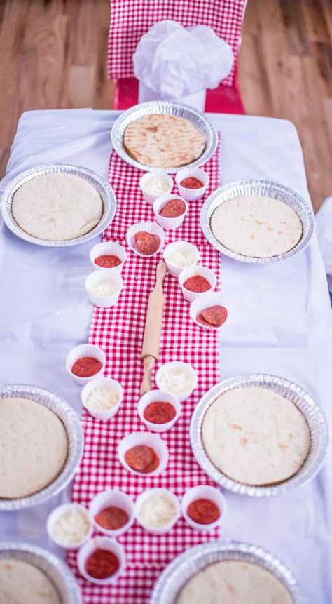 Curious George Birthday Party Ideas, Pizza Dinner Party, Pizza Party Themes, Kids Pizza Party, George Birthday Party, Pizza Party Birthday, Birthday Pizza, Italian Themed Parties, Curious George Birthday Party