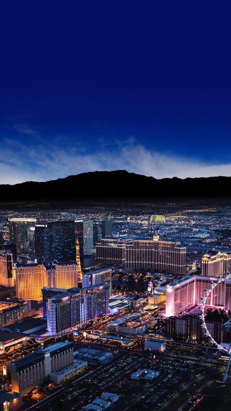 Las Vegas Wallpaper, Vegas Wallpaper, Vegas Skyline, Dream Room, San Francisco Skyline, Portland, Phone Wallpaper, Las Vegas, Casino