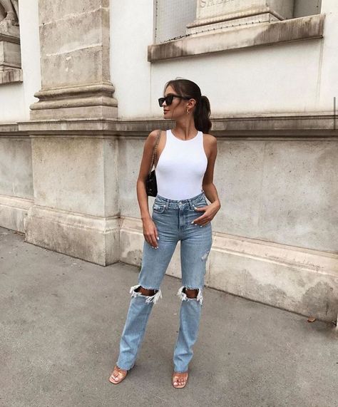 Zara Street Style, Look Zara, Casual Chique, Zara Fashion, Outfit Jeans, White Bodysuit, Brunch Outfit, Looks Style, Mode Inspiration