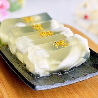 Osmanthus Flower, Flower Place, Coconut Jelly, Ice Cream Drinks, Tea Snacks, Chinese Dessert, Asian Snacks, Recipe Ingredients, Perfect Desserts