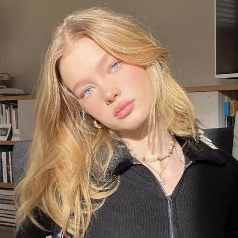 Blonde Hair Blue Eyes, American Beauty, Persona 5, Blonde Girl, Girl Face, Pretty Face, Aesthetic Girl, Blue Eyes, Hair Inspo