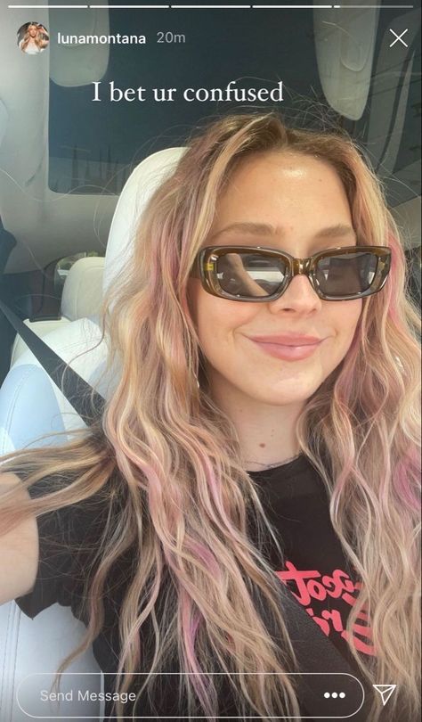 Hair Streaks Blonde, Brown To Pink Balayage, Luna Montana, Pink Hair Streaks, Pink Hair Highlights, Pink Balayage, Blonde Hair With Pink Highlights, Pink Blonde Hair, Ava Max