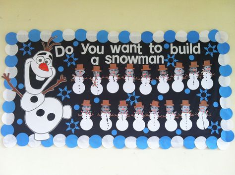 Olaf bulletin board for Christmas Olaf Valentine Bulletin Board, Olaf Bulletin Board Ideas Winter, Disney Christmas Bulletin Board Ideas, Frozen Bulletin Board Ideas, Olaf Bulletin Board Ideas, Disney Christmas Door Decorations Classroom, Disney Christmas Bulletin Boards, January Bulletin Board For Preschoolers, Christmas Bulletin Board Ideas Classroom