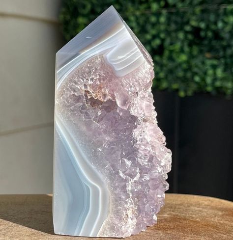 Admiring the breathtaking beauty of the Amethyst Agate Cluster Tower! 💜✨ The colors are truly mesmerizing and enchanting. #AmethystAgate #CrystalCluster #NaturalBeauty 🌿💎 Crystal Tower Display, Crystal Room Decor, Peace And Healing, Body Mind Soul, Huge Crystal, Crystal Room, Pretty Rocks, Cool Rocks, Crystal Tower