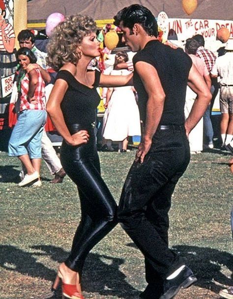 Grease Aesthetic, Grease Sandy, Grease 1978, Style Année 80, Sandy Grease, Grease Movie, Grease Is The Word, Danny Zuko, Dance Contest