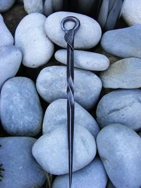 Blacksmithing Projects, Fire Poker, Blacksmith Ideas, Blacksmithing Ideas, Fire Pokers, Blacksmith Forge, Black Smithing, Blacksmith Projects, Pretty Knives