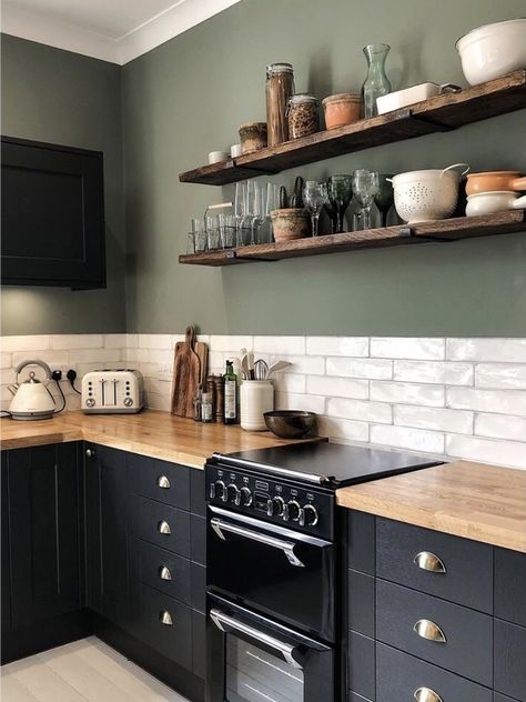 Bedroom Transitional, Black Kitchen Cabinets, Kitchen Room Design, Kitchen Inspiration Design, Black Cabinets, Kitchen Redo, Transitional Decor, Green Kitchen, Black Kitchens