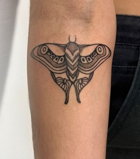 Ellie’s Moth Tattoo, Ellie Moth Tattoo, Tlou Moth Tattoo, The Last Of Us Moth Tattoo, Ellie Tattoo The Last Of Us Part 2, Ellie Moth, Tlou Moth, The Last Of Us Moth, The Last Of Us Tattoo Ideas