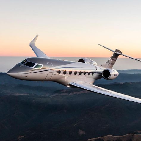 Quantum Jets on Instagram: “Luxury at its best in this Gulfstream G650ER. DM us regarding individual charters, plane management, and sales and acquisitions!” Airplane Private, Affluent Lifestyle, Small Private Jets, Lux Travel, Business Jets, Lear Jet, Private Jet Plane, Gulfstream G650, Cheap International Flights