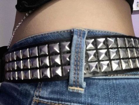 Emo Belts, Studded Belt Outfit, 2000s Punk Fashion, 2000s Belt, Scene Belt, Belt Aesthetic, Cool Belts, Grunge Cyberpunk, Grunge Belt