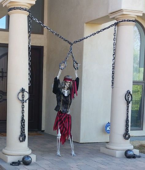 Chain Halloween Decor, Haunted Pirate Ship Halloween, Pirate Front Porch Halloween, Halloween Pirate Decorations Outdoor, Pirate Halloween Party Decorations, Pirate Outdoor Decorations, Pirate Haunted House, Diy Pirate Halloween Decorations, Pirate Prisoner