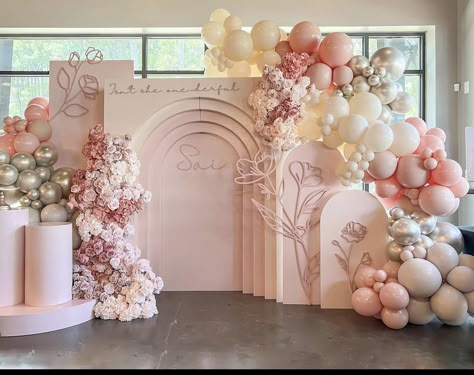 Modern Event Decor, Debut Decorations, Decor Balloons, Baby Backdrop, Happy Birthday Decor, Bridal Shower Balloons, Fiesta Tropical, Backdrop Decor, Birthday Party Theme Decorations