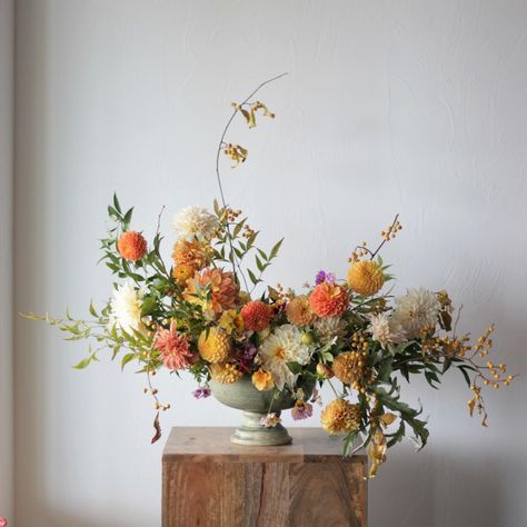 Flower Arrangement In Wide Mouth Vase, Dutch Floral Arrangements, Thanksgiving Floral Centerpieces, Floor Bouquet, Thanksgiving Florals, Bowl Flower Arrangement, Autumn Floral Arrangements, Thanksgiving Flower Arrangements, Wild Floral Arrangements