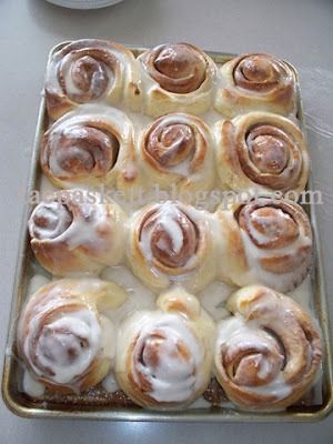 Outnumbered: 1-Hour Cinnamon Rolls One Hour Cinnamon Rolls, Bisquick Cinnamon Rolls, Cream Cheese Rolls, Chocolate Roll, Baking Cocoa, Cinnamon Rolls Homemade, Easy Cinnamon, Cinnamon Rolls Recipe, Cinnamon Buns