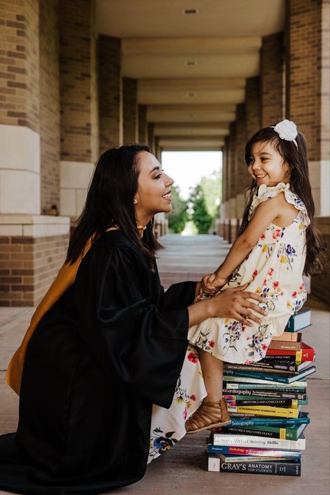 Maternity Graduation Photos, Mommy And Son Graduation Pictures, Nursing Graduation Photo Ideas, College Graduation Pictures With Kids, Doctorate Photoshoot Ideas, Graduation Pictures Mom And Daughter, Mom College Graduation Pictures, Single Mom Graduation Pictures, Mom And Son Graduation Pictures