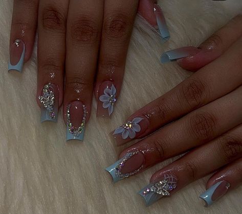 Latina Nails Short, Short Latina, Latina Nails, Quinceanera Nails, Fye Nails, Latest Nail Designs, Pedi Ideas, Girly Acrylic, Cute Nail Ideas