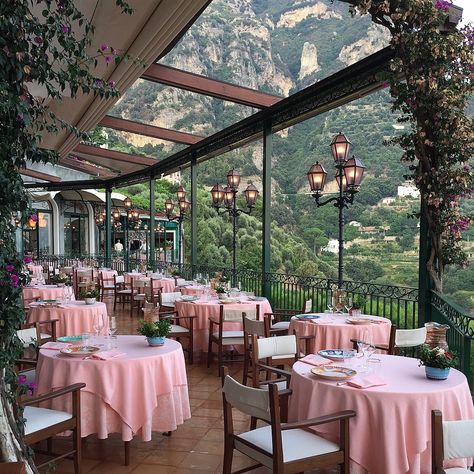 Zass Restaurant, Positano, Italy Michelin Restaurant, Colour Story, Positano Italy, Breathtaking Places, London Photos, Al Fresco Dining, Positano, South Of France, Hotel Restaurant