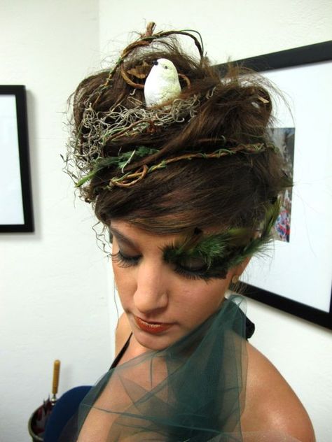 Mother Earth Costume, Mother Nature Costume Halloween, Nature Halloween Costume, Mother Nature Halloween, Dryad Costume, Diy Karneval, Karneval Diy, Mother Nature Costume, Bird Nest Hair