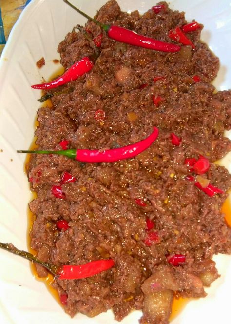 Ginisang Bagoong-Alamang Bagoong Alamang, Filipino Food, Filipino Recipes, Side Dishes, Easy Meals, Meat, Fruit, Quick Saves