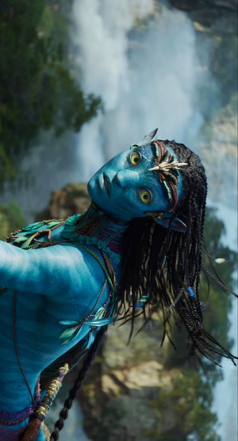 Neytiri Wallpaper, Zoe Saldana Avatar, Neytiri Sully, Avatar Neytiri, Avatar Wallpaper, Vi Cosplay, Avatar 2 Movie, Blue People, Bird People