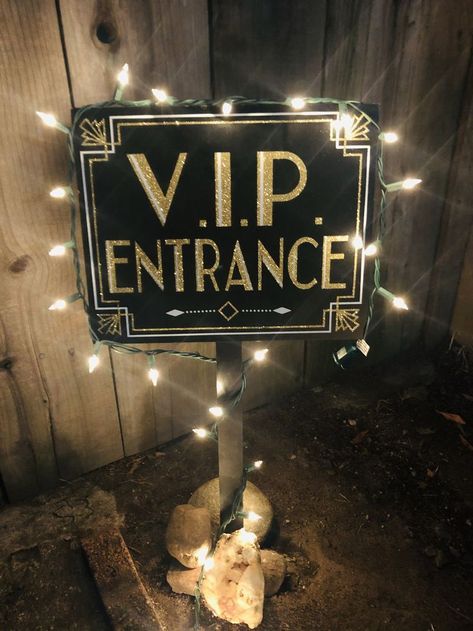 1920s Glamour Party, 1920s Birthday Party Decorations, Prom Themed Birthday Party Decoration, 1920s 30th Birthday Party, 1920s Party Ideas Decoration, Roaring 20s Birthday Party Ideas, Speakeasy Prom Theme, Vip Theme Party Ideas, Gatsby Birthday Party Theme