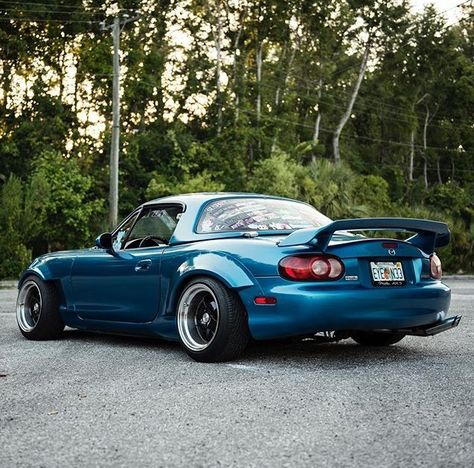 #Mazda #Miata #Modified #WideBodyFlares #Lowered Mx5 Mk2 Modified, Modified Miata, Mx5 Modified, Nb Mx5, Nb Aesthetic, Funny Car Quotes, Miata Car, Mx5 Nb, Mx5 Miata