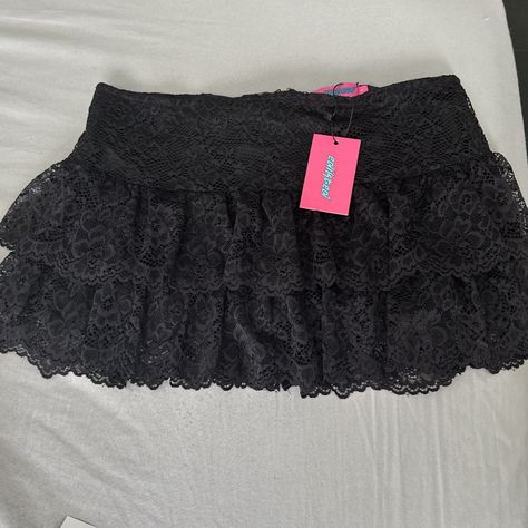 Edikted Mini Lace Black Skirt for Sale in Estero, FL - OfferUp Lace Black Skirt, Cas Concert, 2000s Mini Skirt, Lace Short Outfits, Hollister Style, Lace Mini Skirt, Black Skirts, Black Lace Skirt, Black Lace Shorts