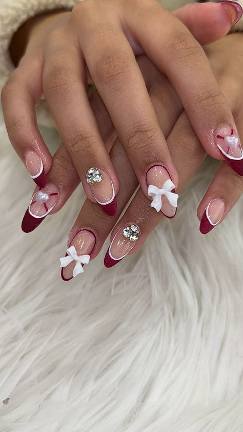 Christmas ballet theme nail art Nails Inspo For Christmas, Christmas Nails Red Square, Square Christmas Nail Designs, Red Winter Nail Ideas, Almond Shape Xmas Nails, Blooming Gel Nail Art Christmas, Square Nails Ideas Christmas, Long Square Nails Christmas, Red Chrome Holiday Nails