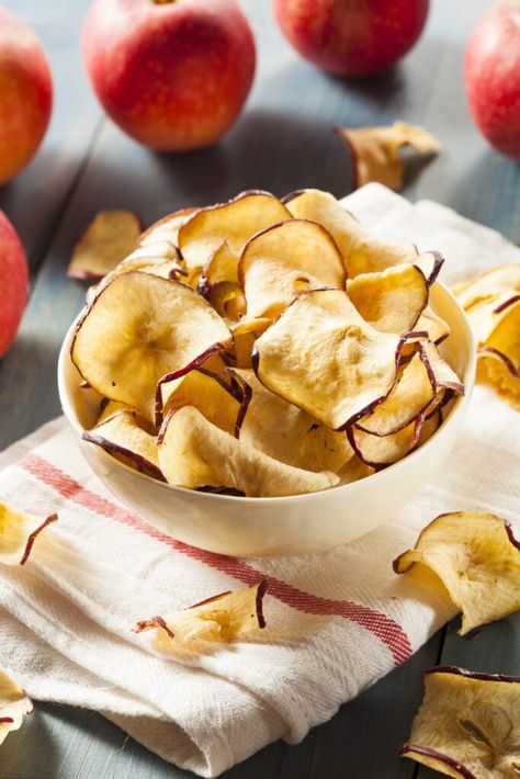 Healthy Apple Chips, Apple Chips Recipe, Easy Baked Apples, Dehydrated Apples, Apple Chips Baked, Pressure Cooking Today, Apple Chips, Dehydrated Fruit, Whole Food Diet